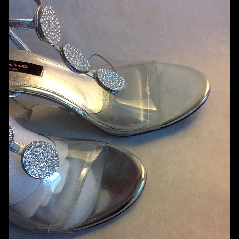 COPY - NINA, CLEAR VINYL & SILVER SHOES - Picture 2 of 4